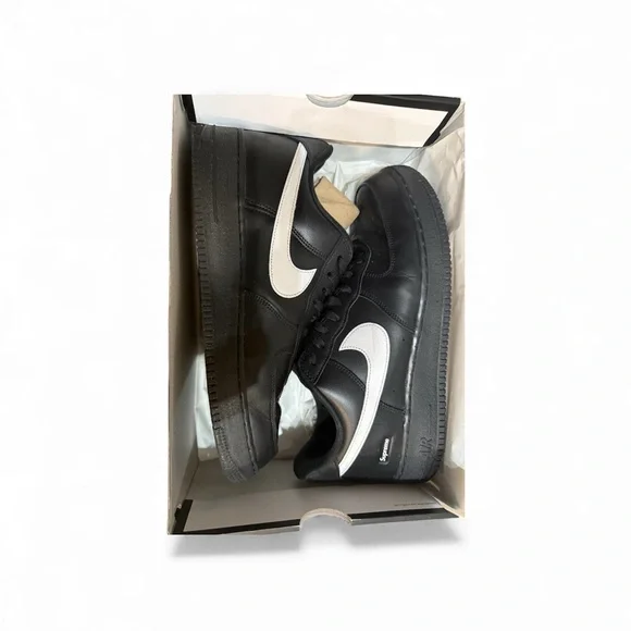 Supreme X Nike Air Force 1 low top - size 12 - Picture 8 of 11